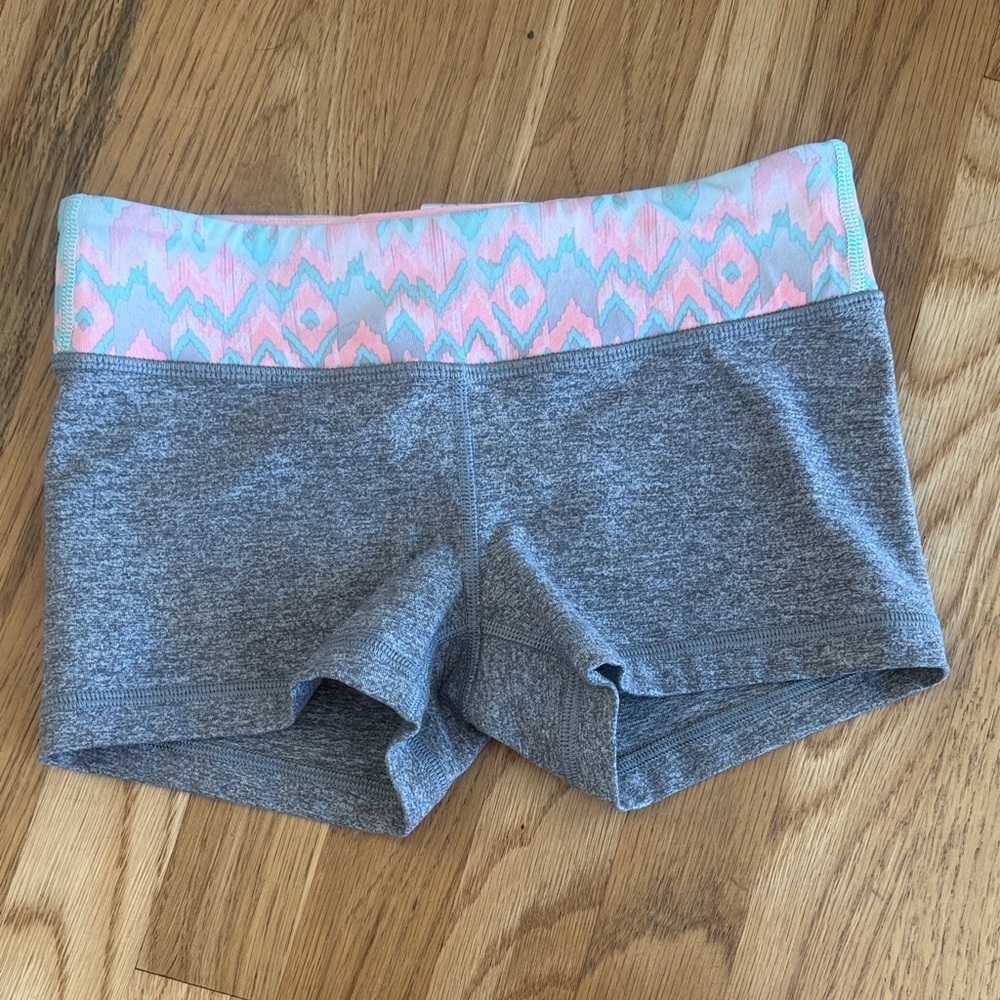 Ivivva Gray Shorts size 10 EUC